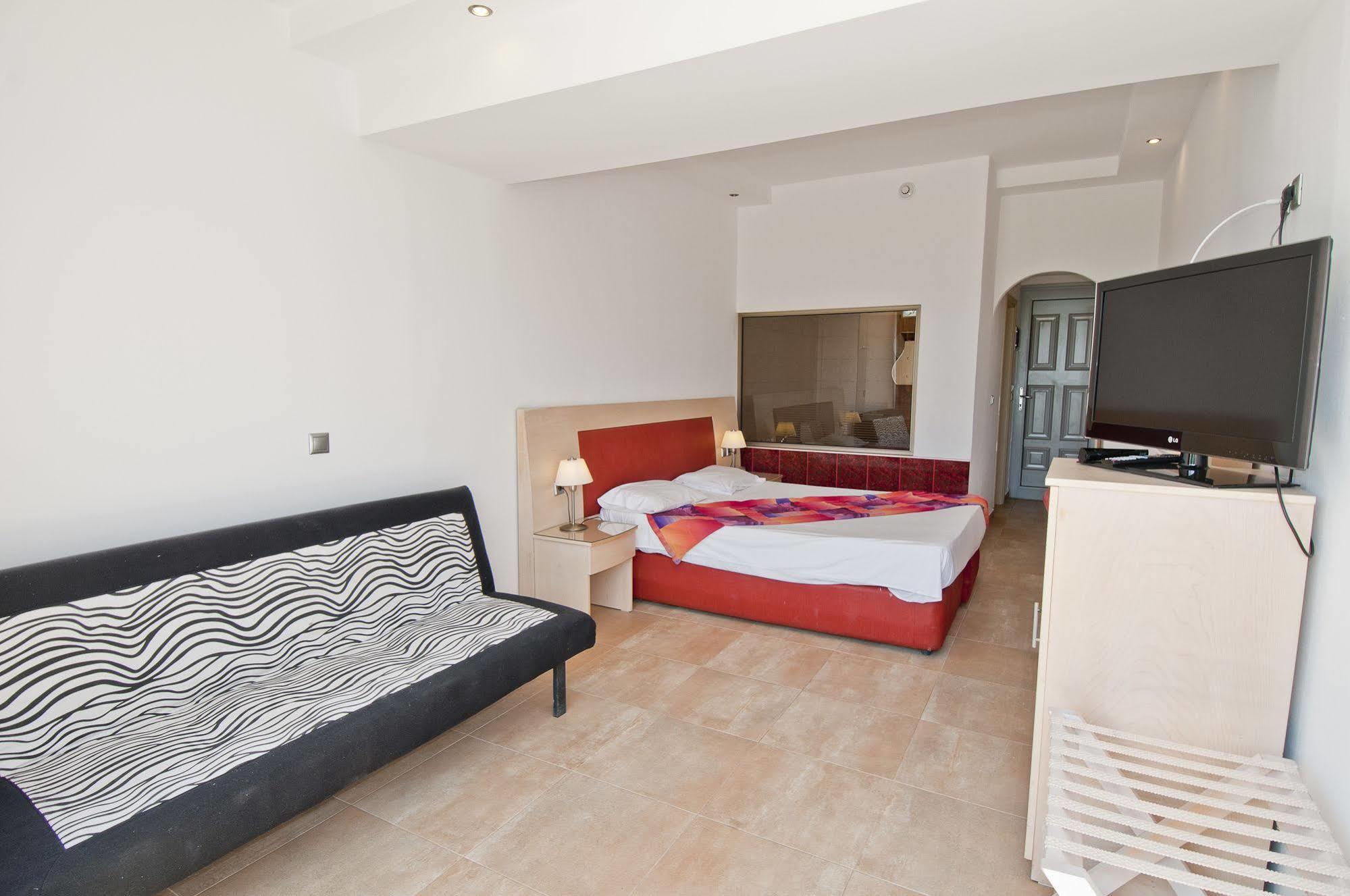 Kolymbia Bay Art Boutique Hotel - Adults Only エクステリア 写真